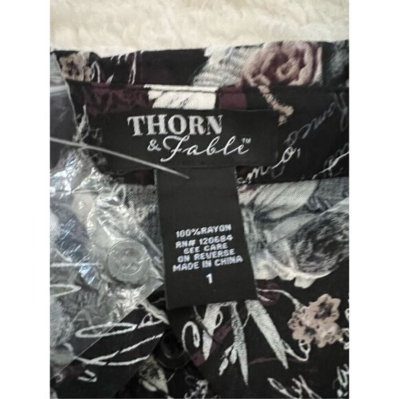 Dark Romance Script Boxy Girls Crop Woven Button-Up Plus Size 1 - Picture 5 of 10